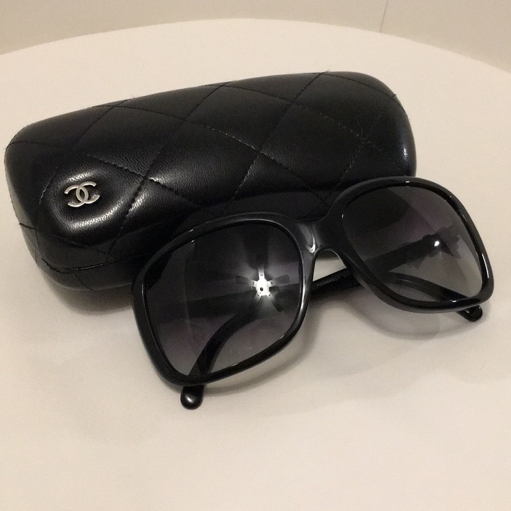 Chanel White Bow Sunglasses Authentic 5171